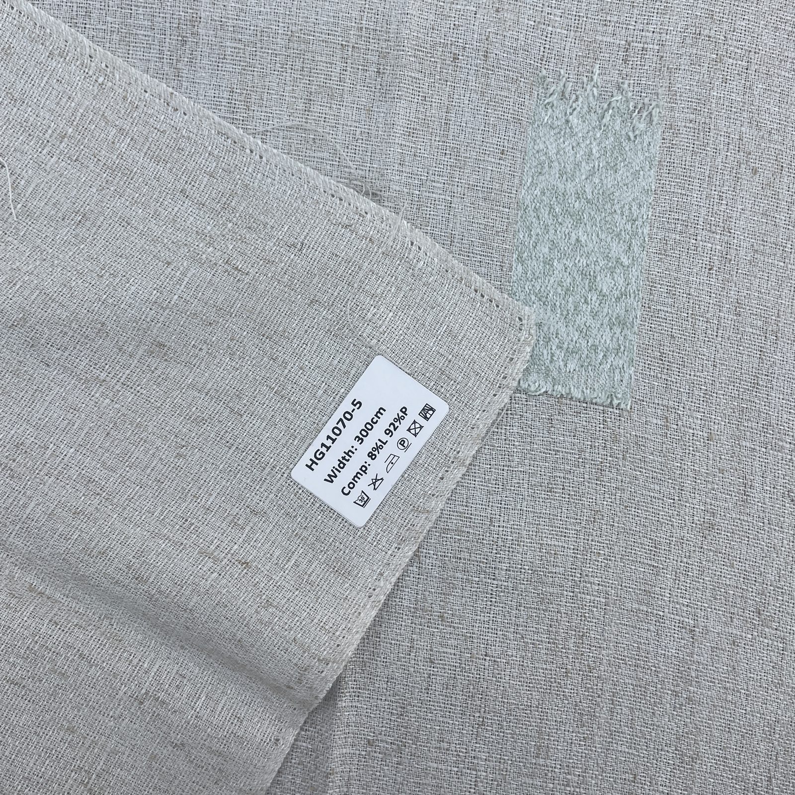 HG11070剪花窗纱面料实拍图